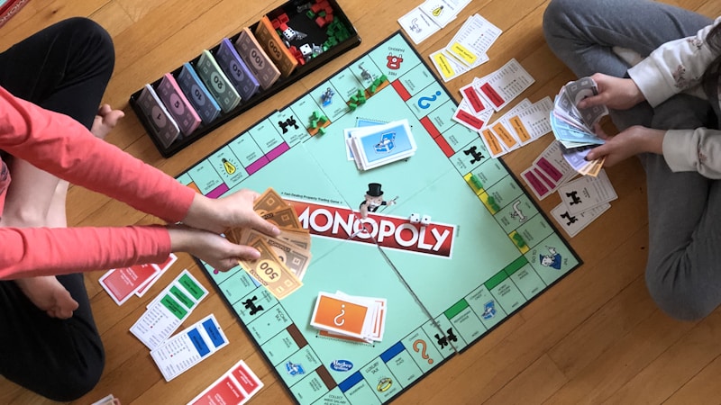 家族みんなで盛り上がるボードゲームおすすめ特集|子どもから大人まで楽しめる選び方と人気作一覧