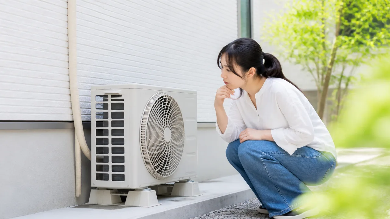 エアコンの室外機がうるさい原因は?音別の対処法と確認ポイント